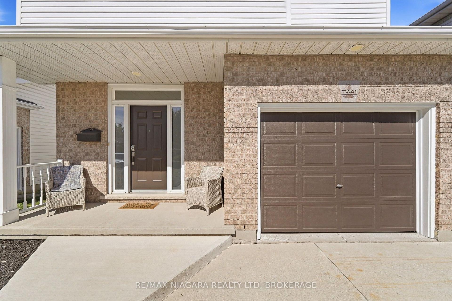 Photo 2 of 7441 Trinity Court, Niagara Falls, Mt. Carmel — HOMEH
