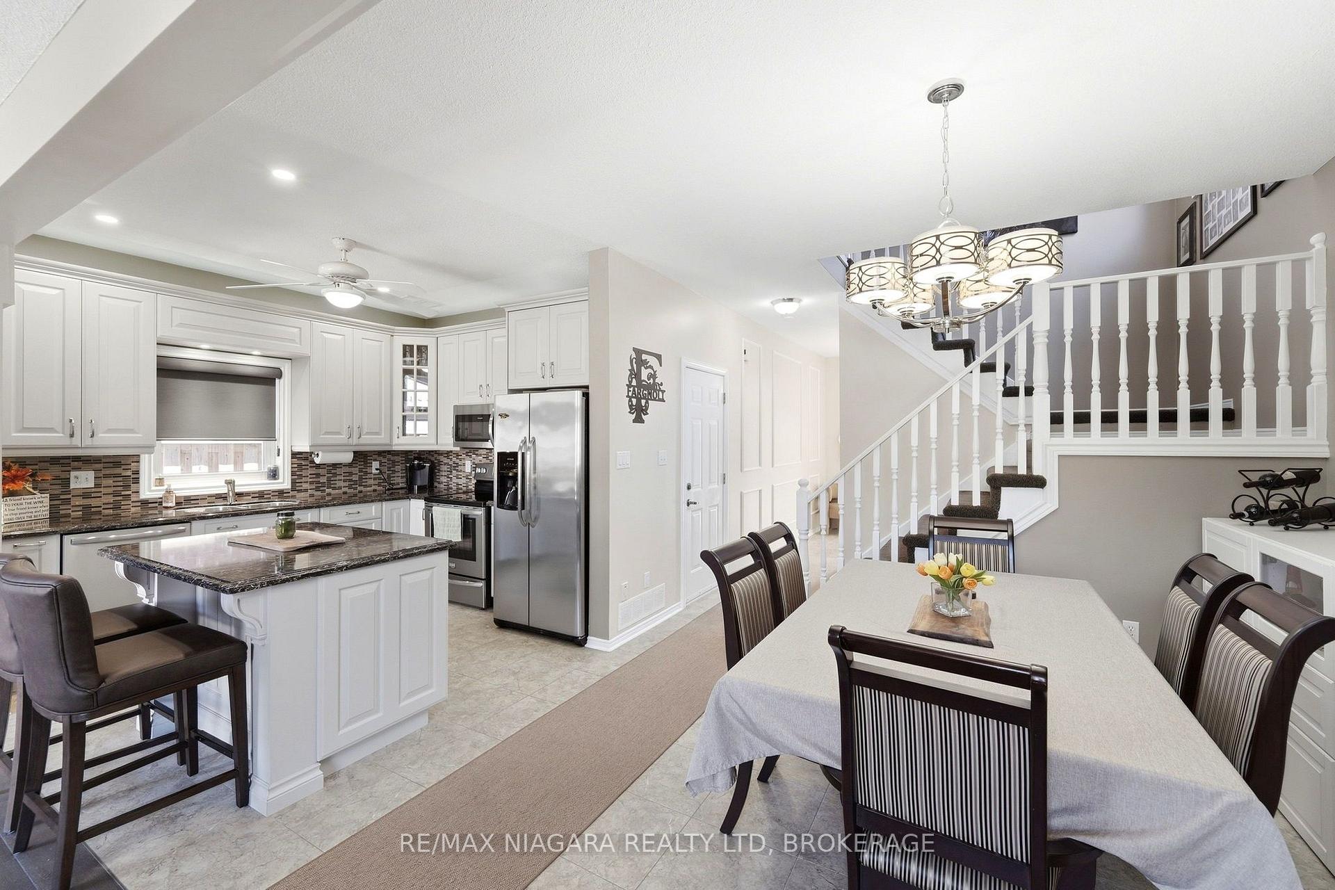Photo 12 of 7441 Trinity Court, Niagara Falls, Mt. Carmel — HOMEH