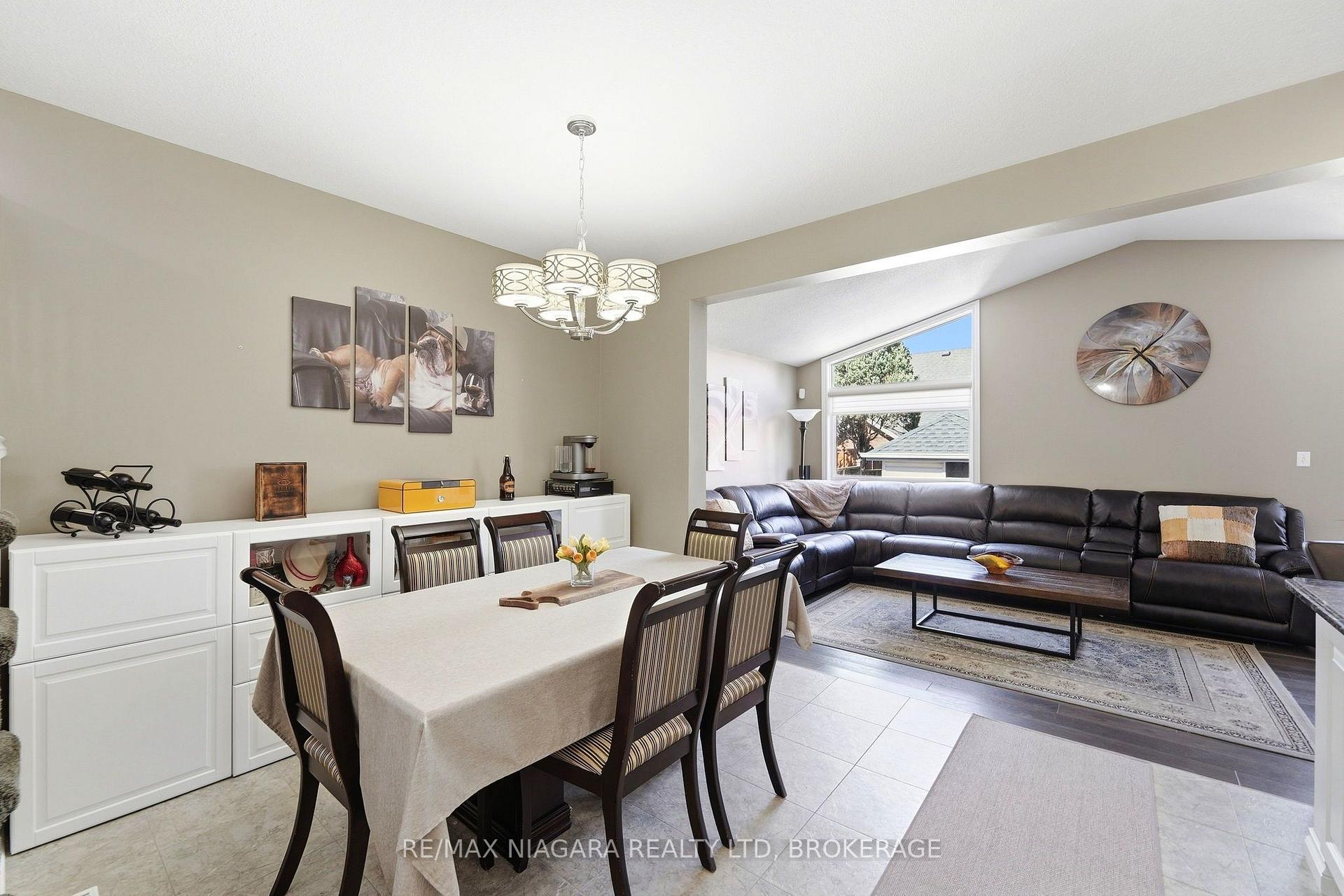 Photo 13 of 7441 Trinity Court, Niagara Falls, Mt. Carmel — HOMEH