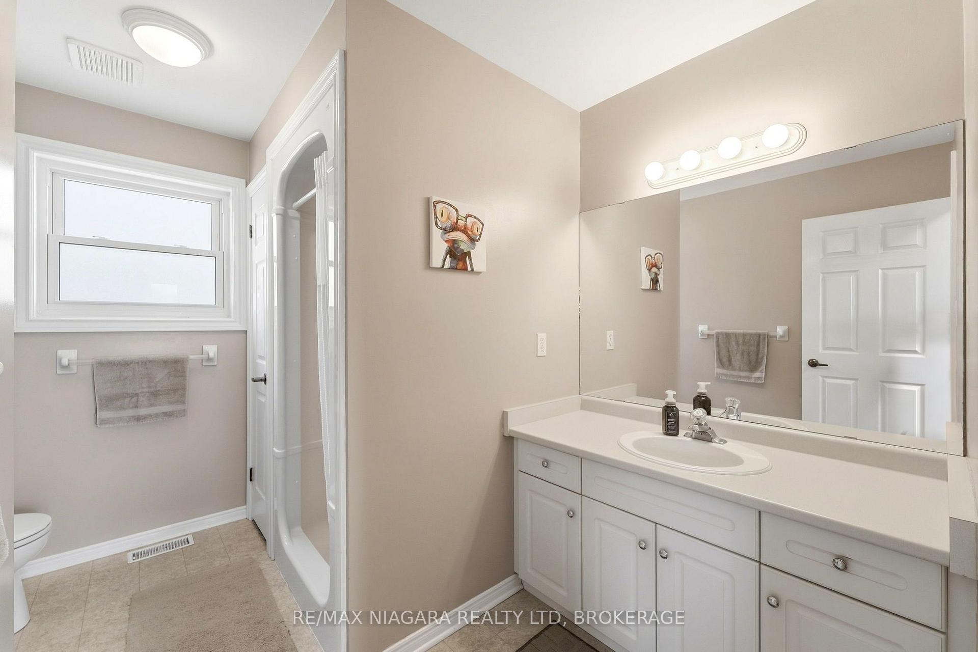 Photo 24 of 7441 Trinity Court, Niagara Falls, Mt. Carmel — HOMEH