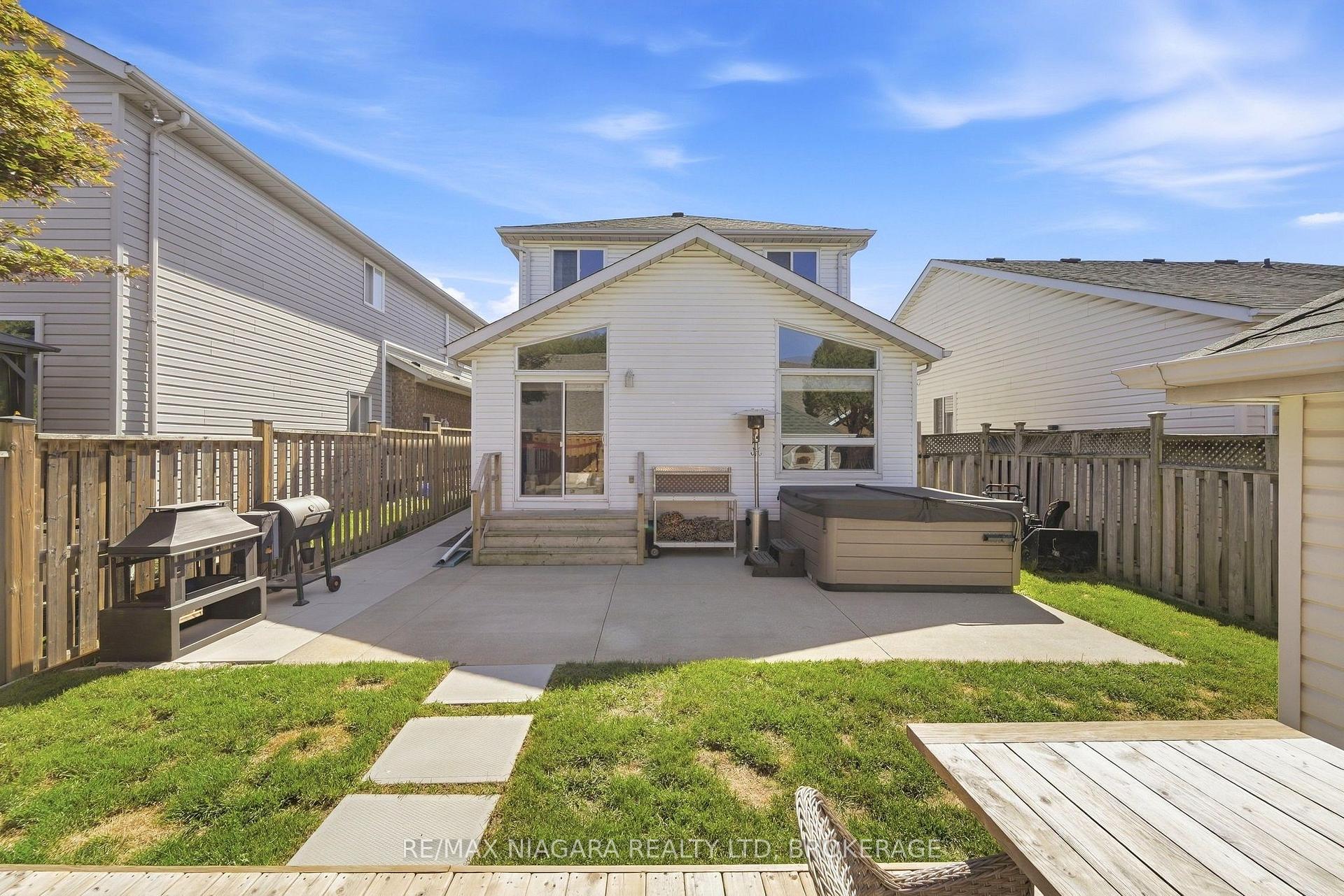 Photo 31 of 7441 Trinity Court, Niagara Falls, Mt. Carmel — HOMEH