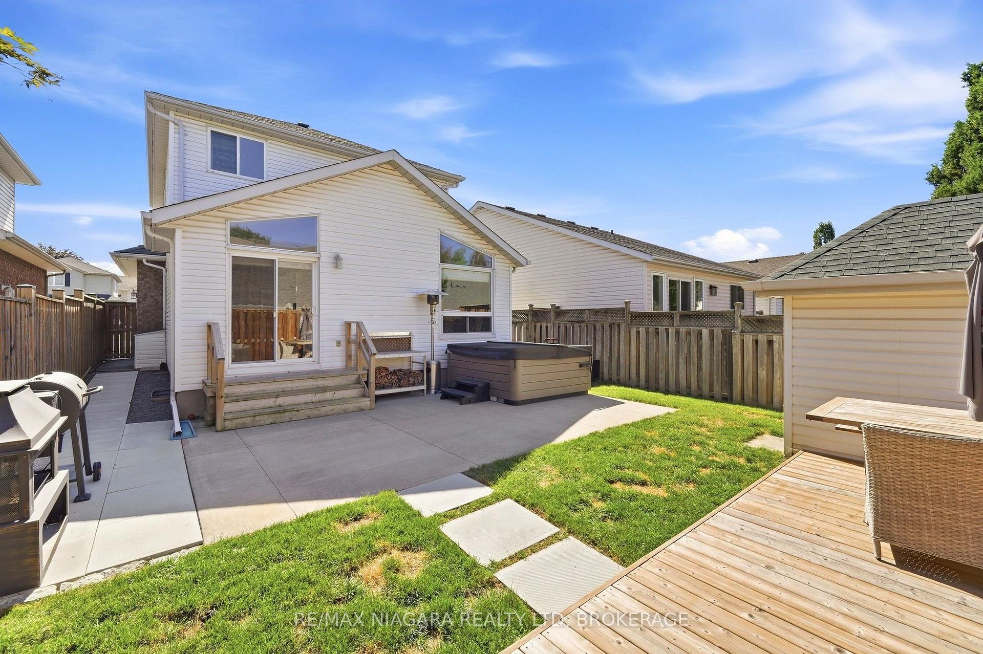Photo 32 of 7441 Trinity Court, Niagara Falls, Mt. Carmel — HOMEH