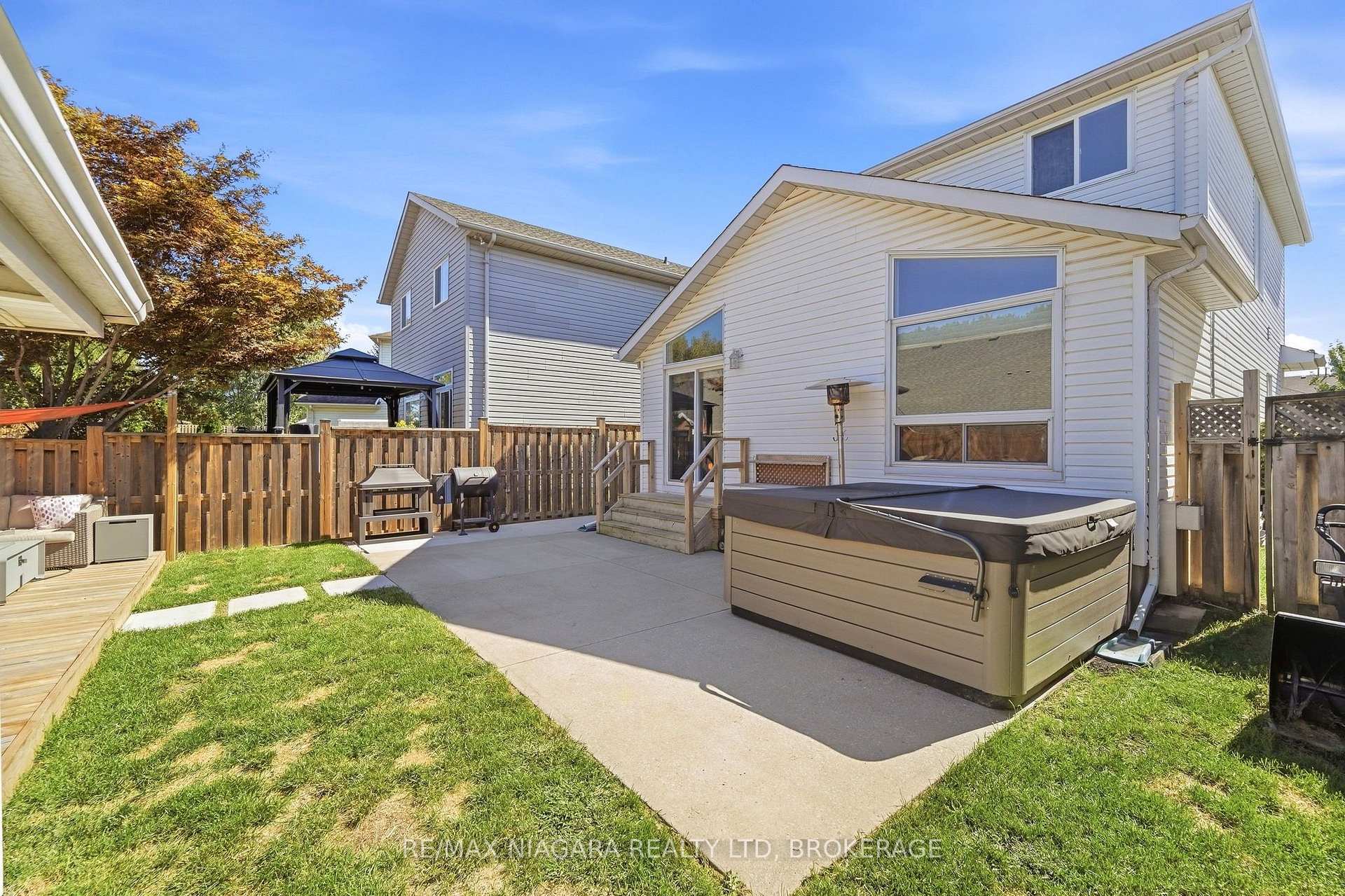 Photo 34 of 7441 Trinity Court, Niagara Falls, Mt. Carmel — HOMEH