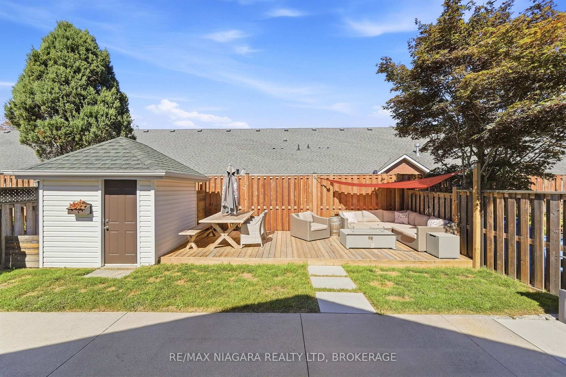 Photo 36 of 7441 Trinity Court, Niagara Falls, Mt. Carmel — HOMEH