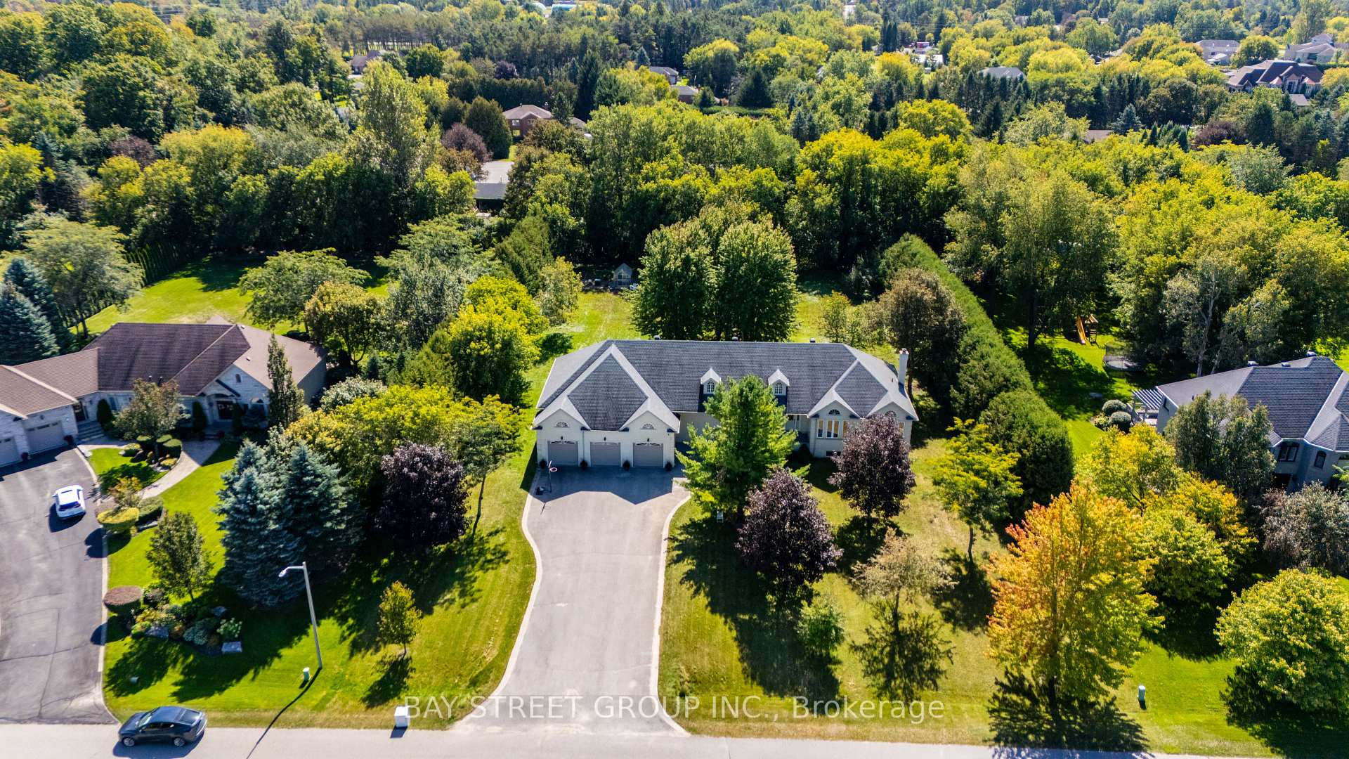 Photo 3 of 27 George Pipher Lane, Whitchurch-Stouffville, Ballantrae — HOMEH