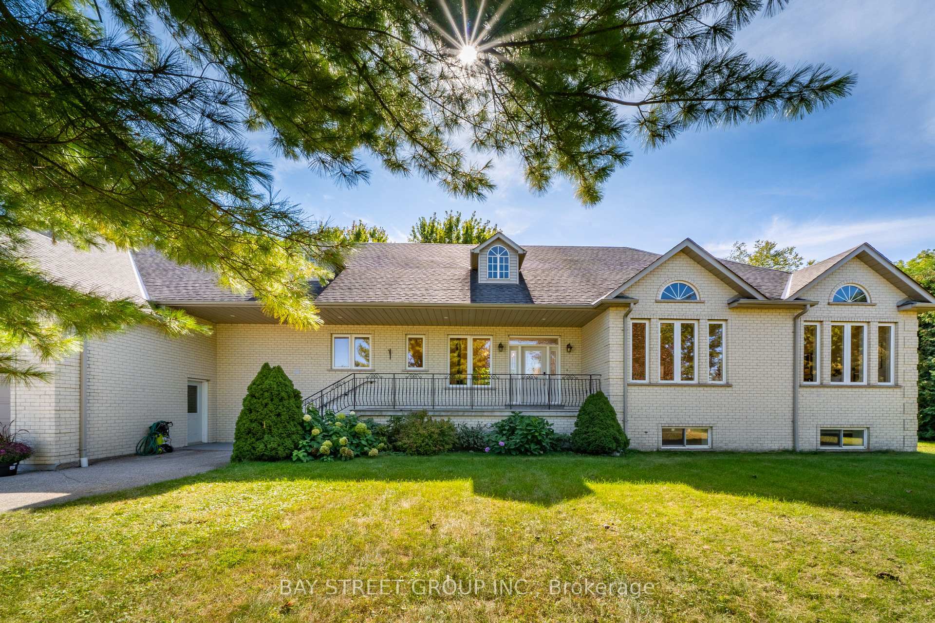 Photo 4 of 27 George Pipher Lane, Whitchurch-Stouffville, Ballantrae — HOMEH