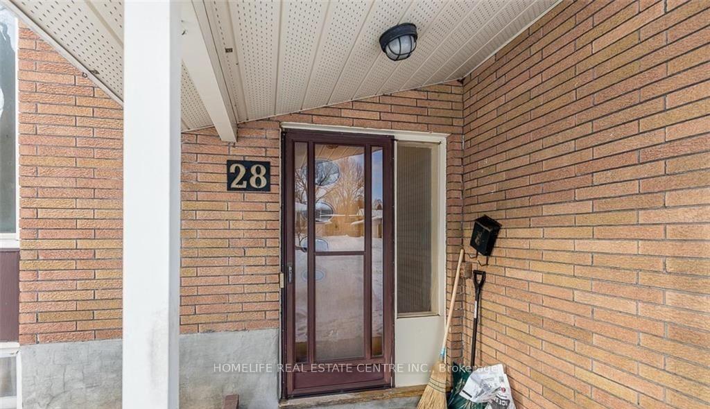 Photo 2 of Unit (upstairs), 28 Pratt Road, Barrie, Wellington — HOMEH