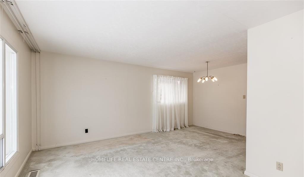 Photo 6 of Unit (upstairs), 28 Pratt Road, Barrie, Wellington — HOMEH