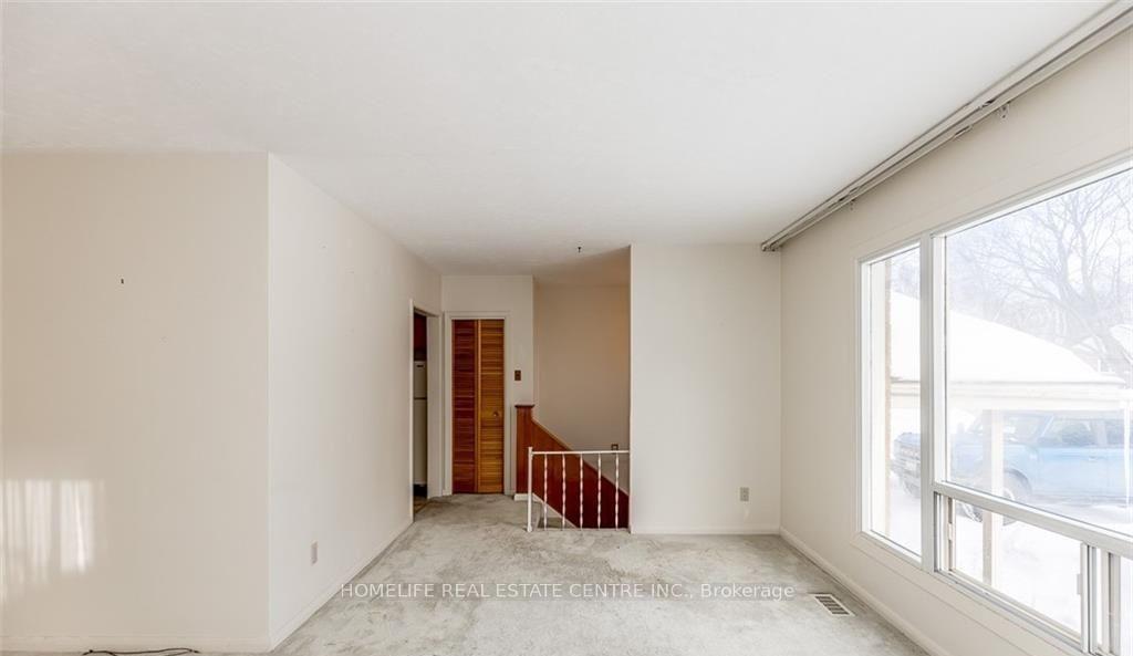 Photo 9 of Unit (upstairs), 28 Pratt Road, Barrie, Wellington — HOMEH