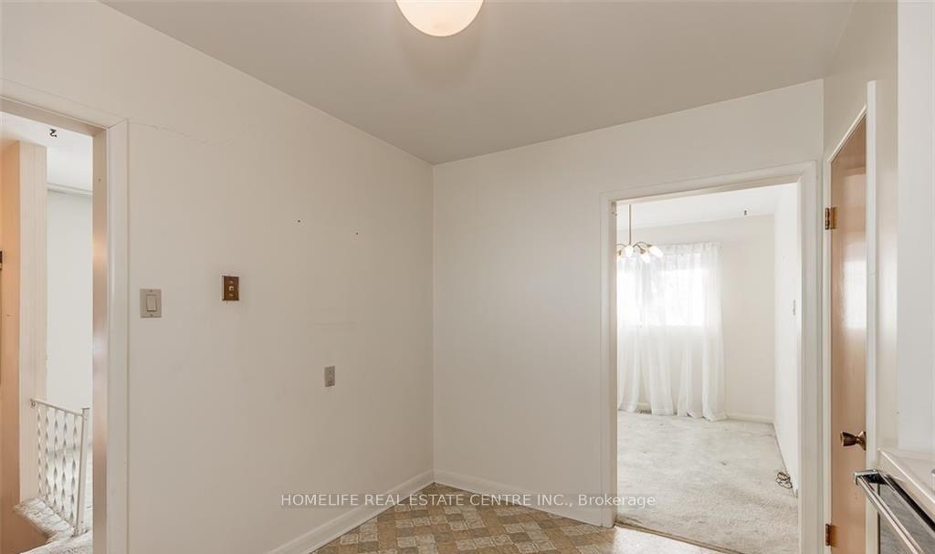 Photo 14 of Unit (upstairs), 28 Pratt Road, Barrie, Wellington — HOMEH