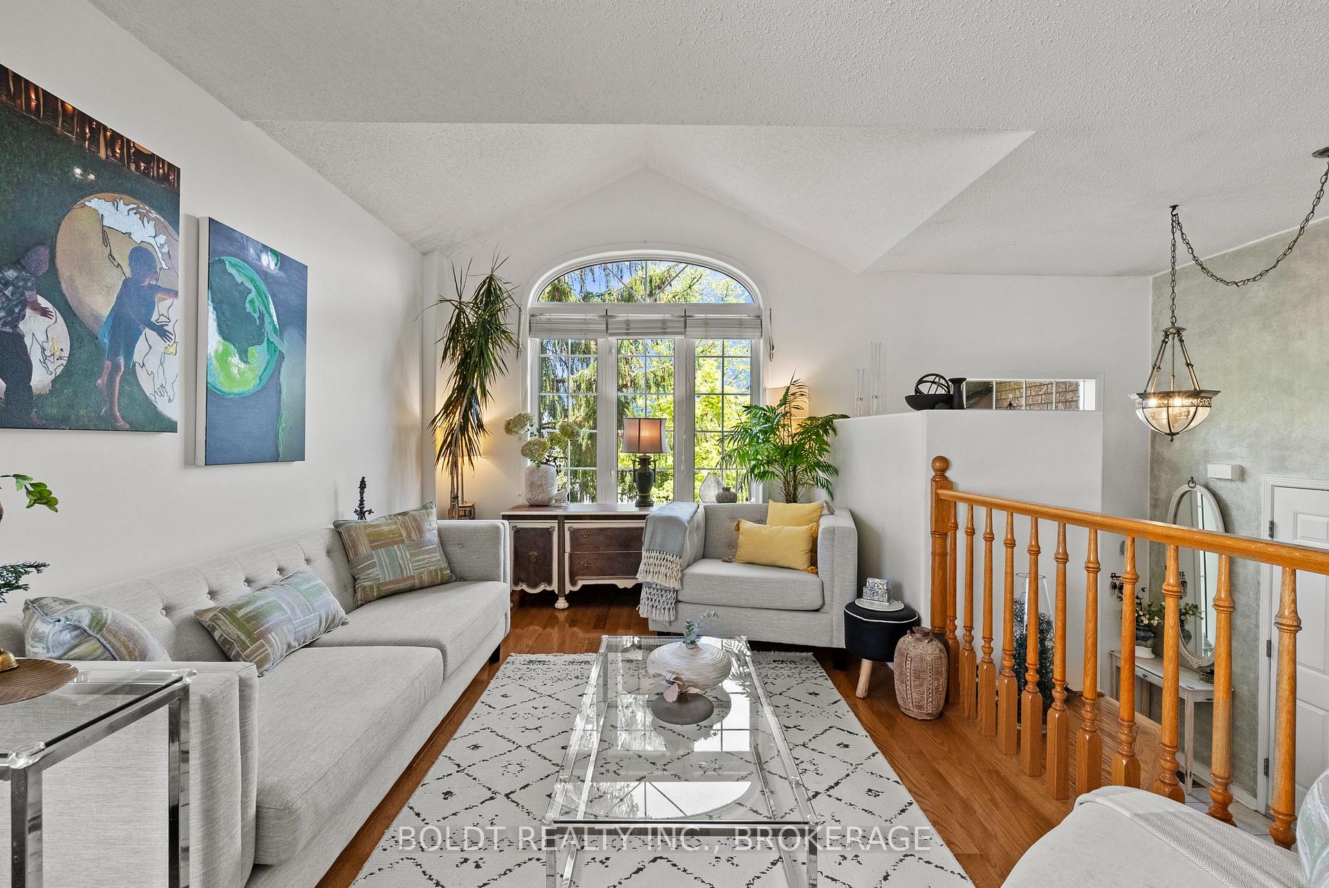 Photo 8 of 4333 Southerland Court, Niagara Falls, Lyons Creek — HOMEH