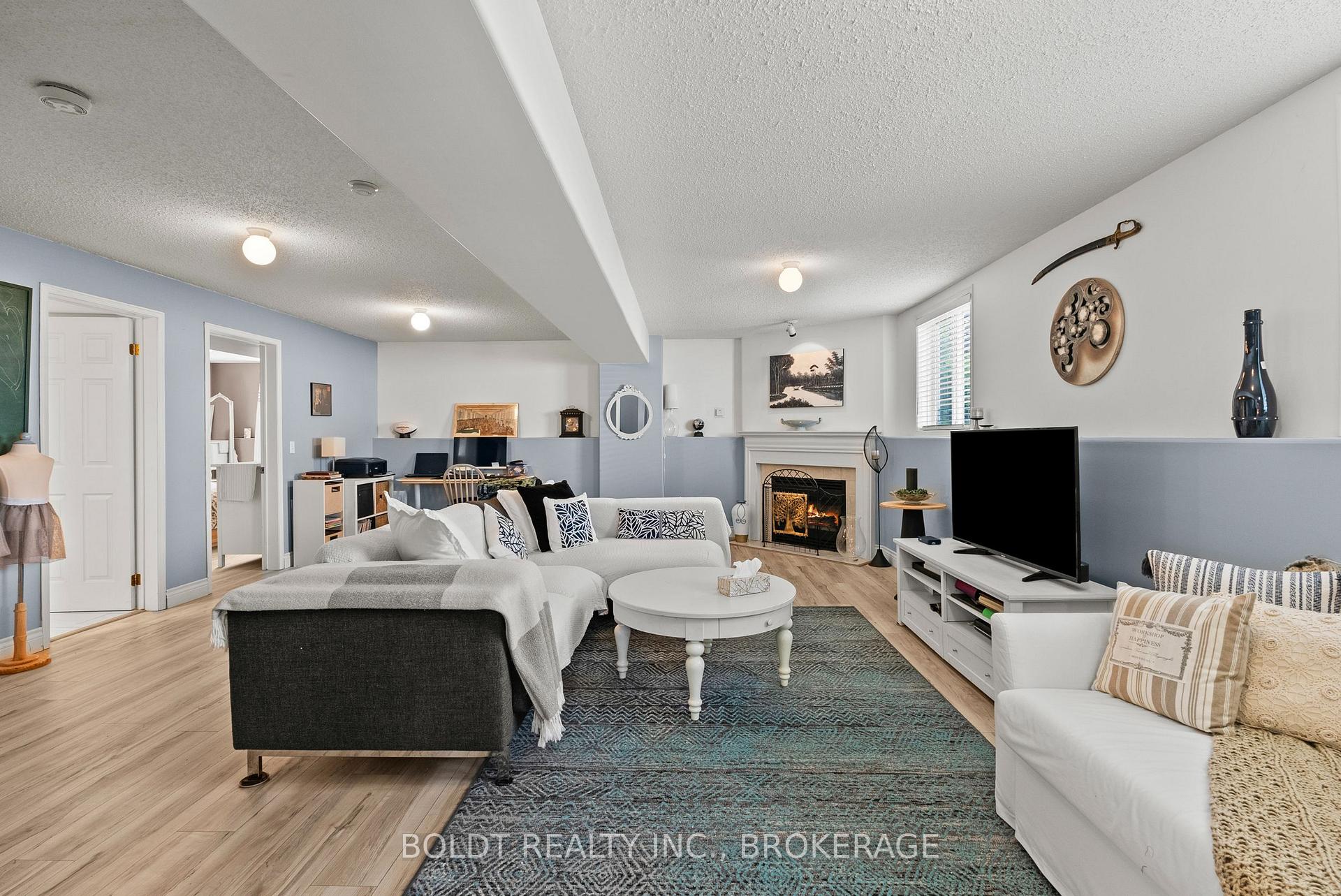 Photo 19 of 4333 Southerland Court, Niagara Falls, Lyons Creek — HOMEH