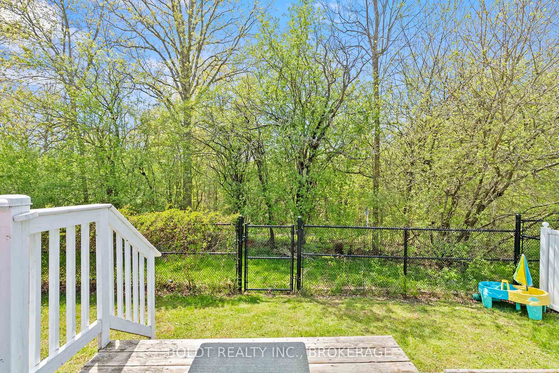 Photo 28 of 4333 Southerland Court, Niagara Falls, Lyons Creek — HOMEH