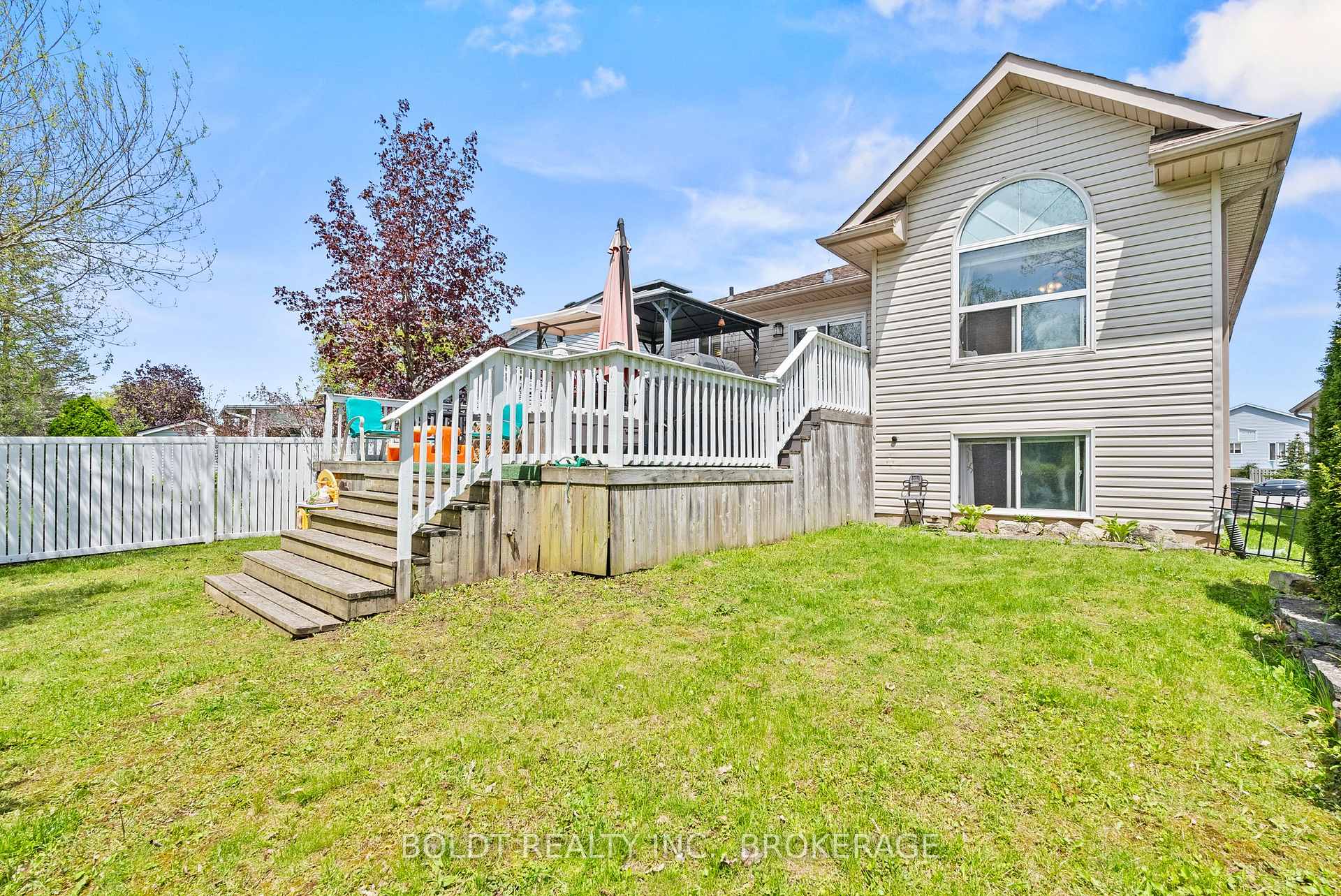 Photo 31 of 4333 Southerland Court, Niagara Falls, Lyons Creek — HOMEH