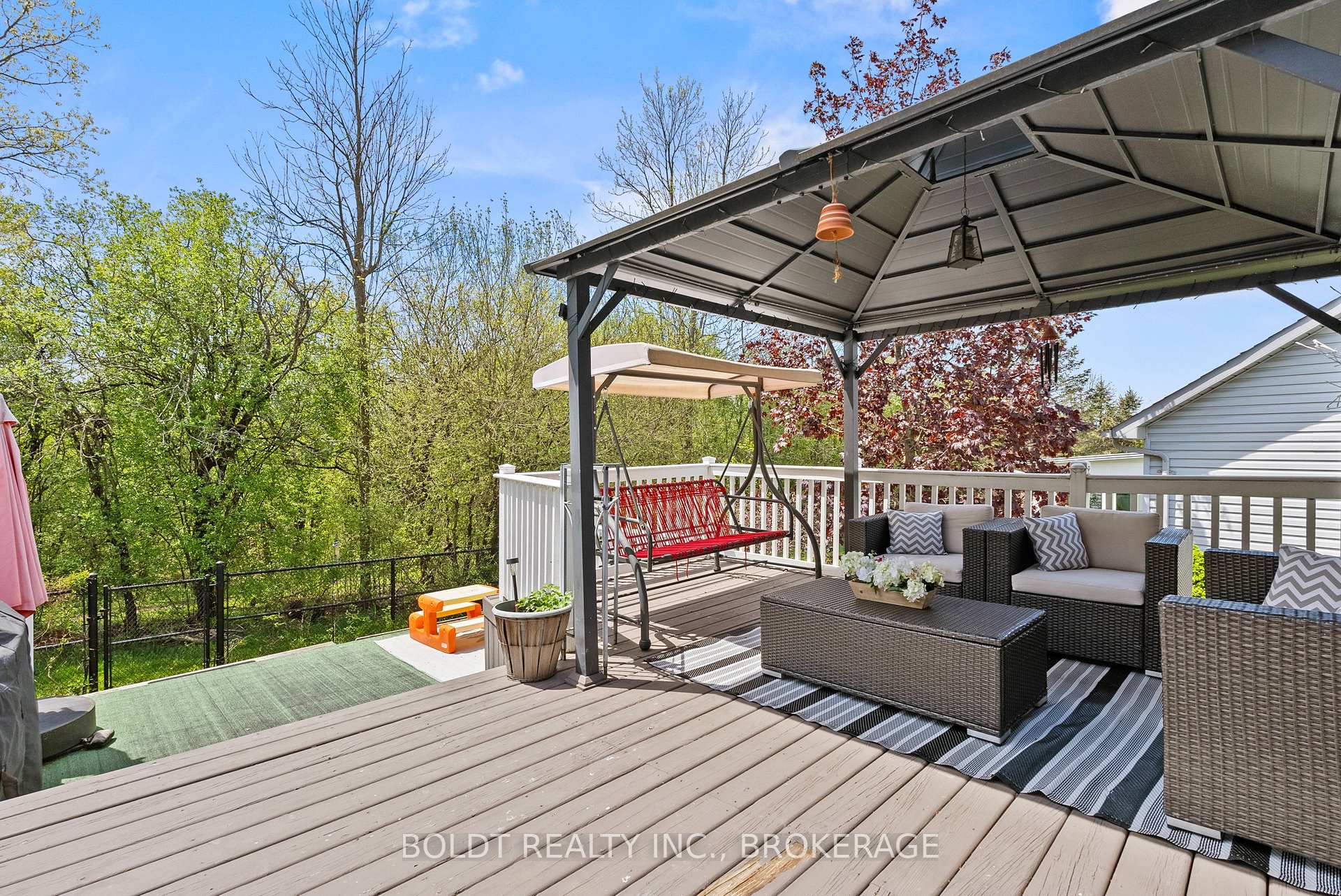 Photo 35 of 4333 Southerland Court, Niagara Falls, Lyons Creek — HOMEH