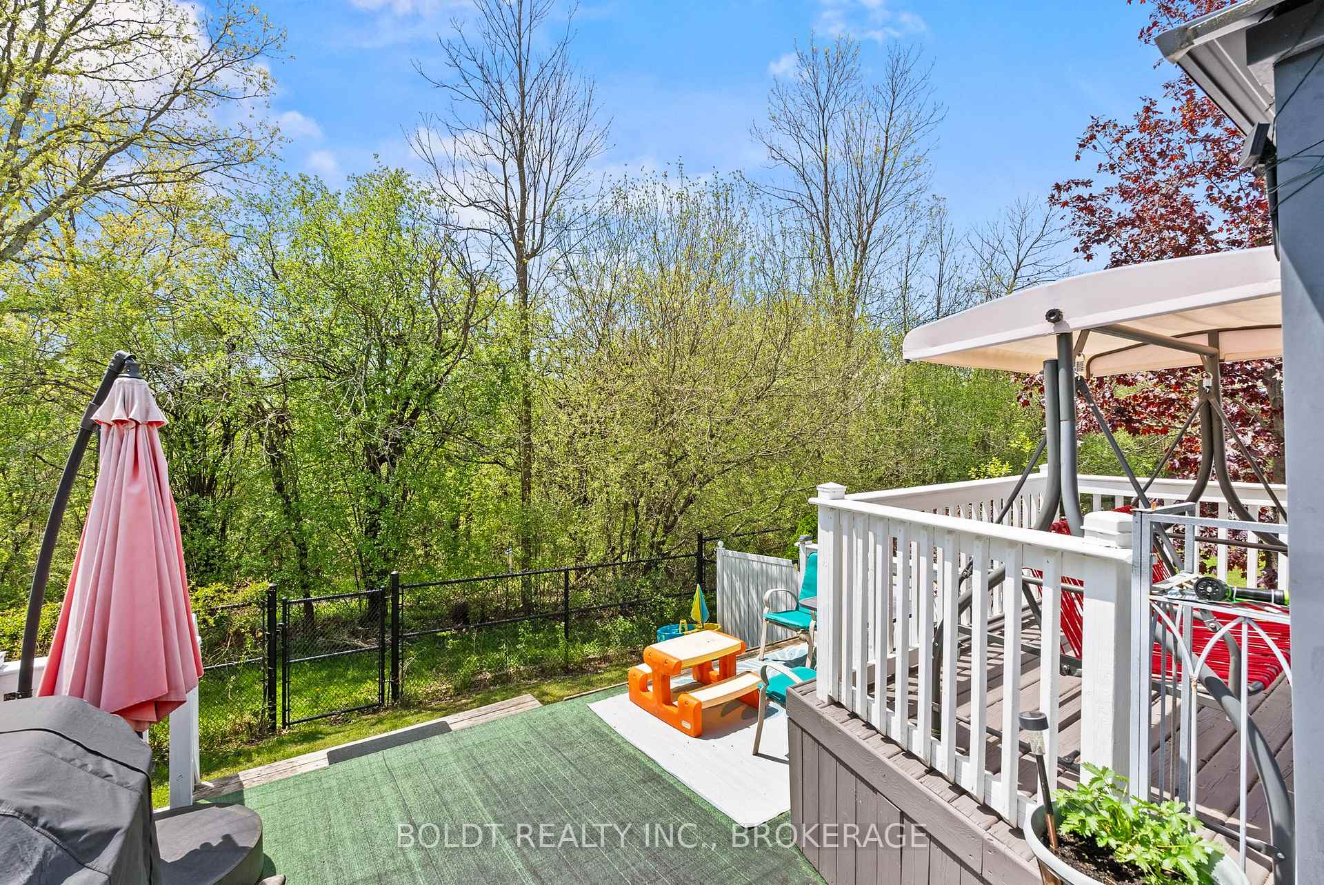 Photo 36 of 4333 Southerland Court, Niagara Falls, Lyons Creek — HOMEH