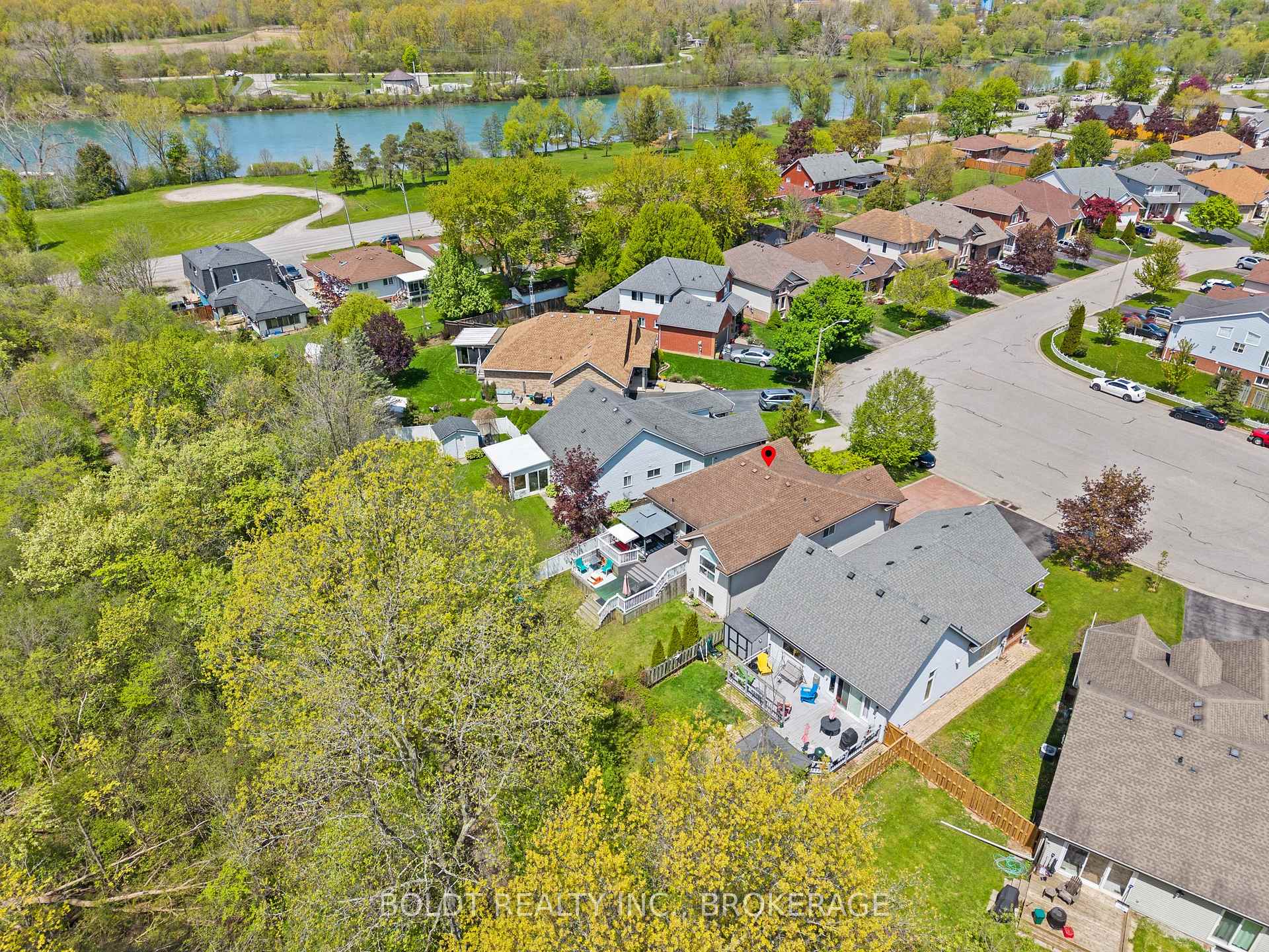 Photo 41 of 4333 Southerland Court, Niagara Falls, Lyons Creek — HOMEH