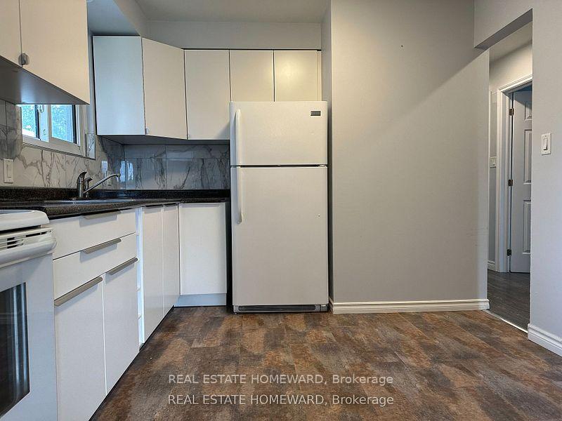 Photo 2 of Unit Upper, 511 Harris Court, Whitby, Downtown Whitby — HOMEH