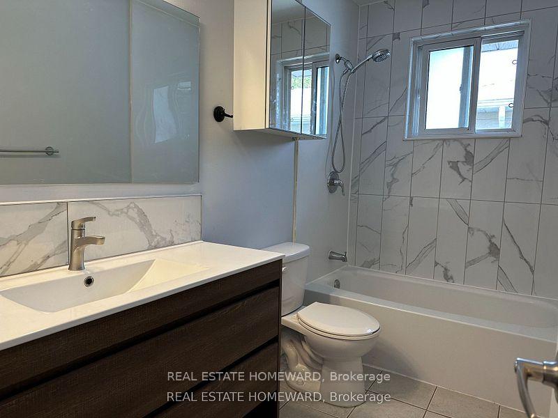 Photo 4 of Unit Upper, 511 Harris Court, Whitby, Downtown Whitby — HOMEH