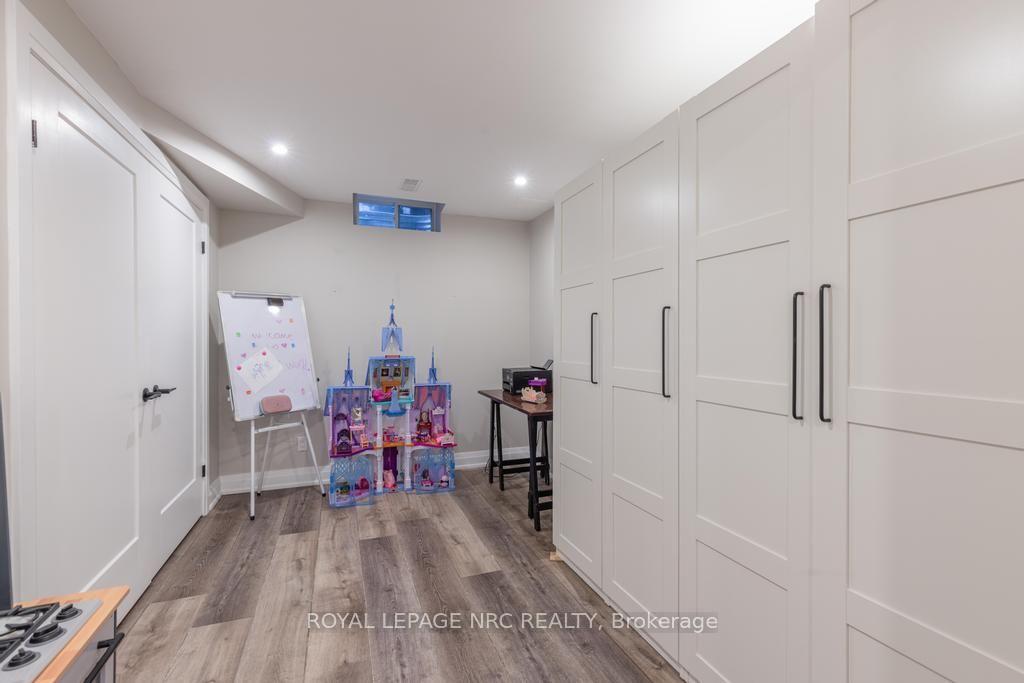 Photo 34 of 4050 Bush Crescent, Lincoln, Beamsville — HOMEH