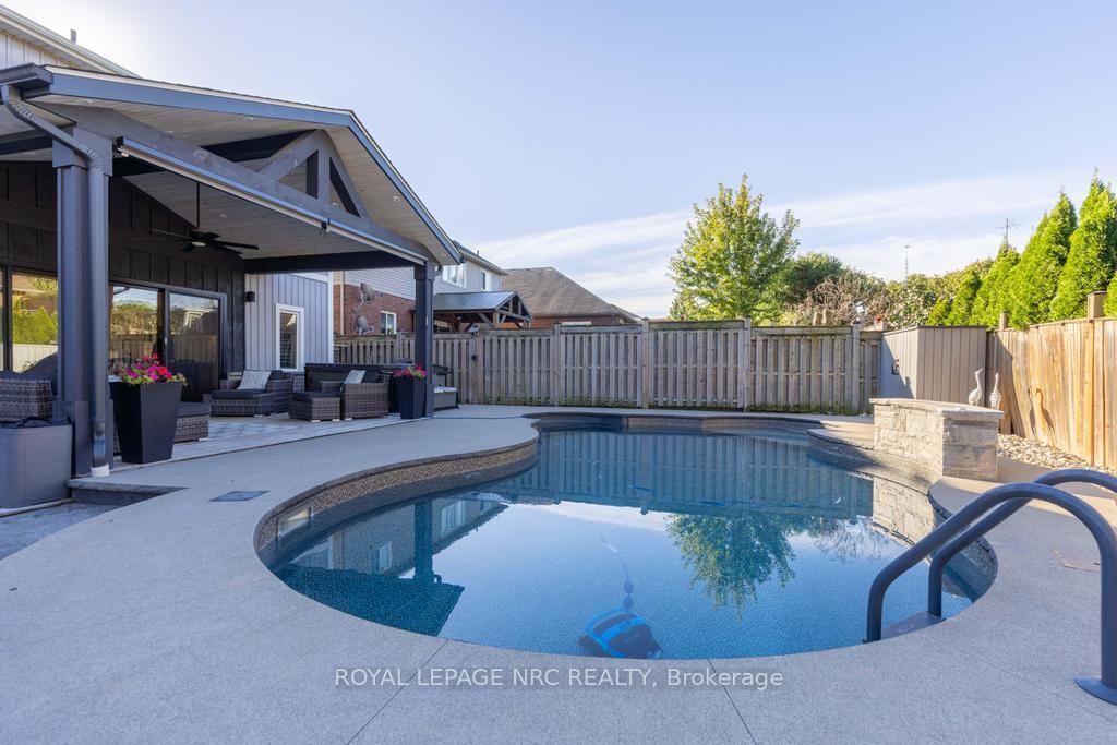 Photo 39 of 4050 Bush Crescent, Lincoln, Beamsville — HOMEH
