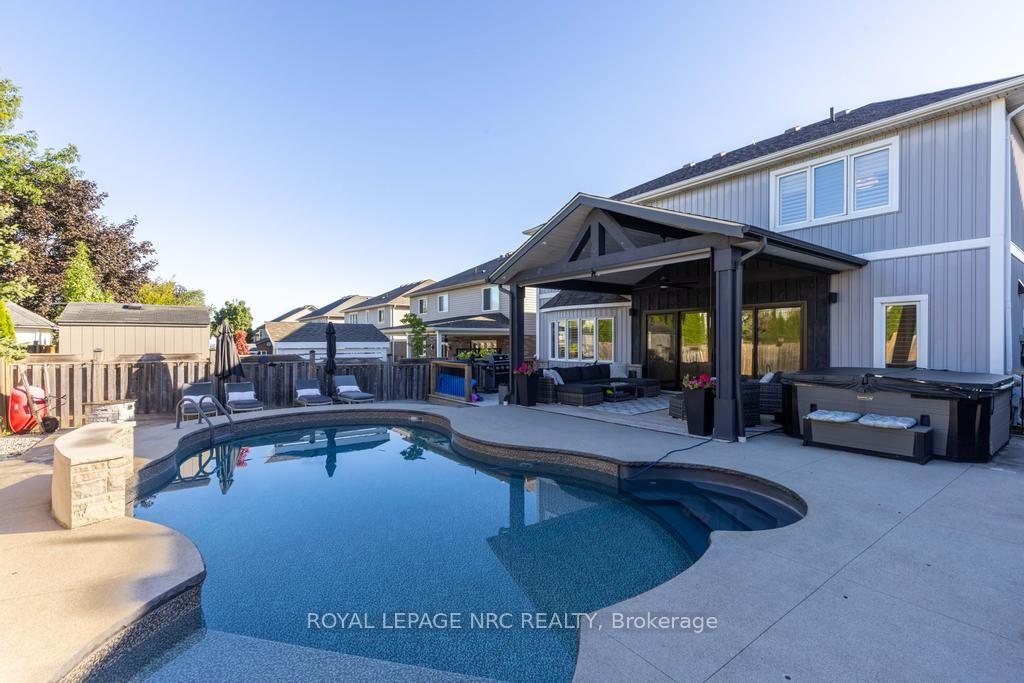 Photo 40 of 4050 Bush Crescent, Lincoln, Beamsville — HOMEH