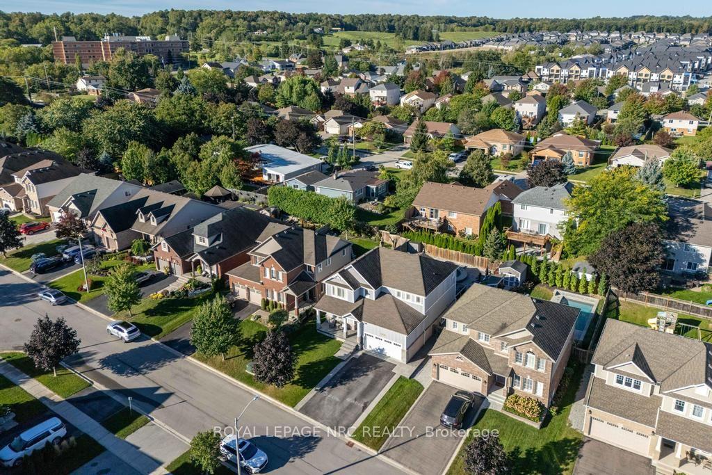 Photo 42 of 4050 Bush Crescent, Lincoln, Beamsville — HOMEH