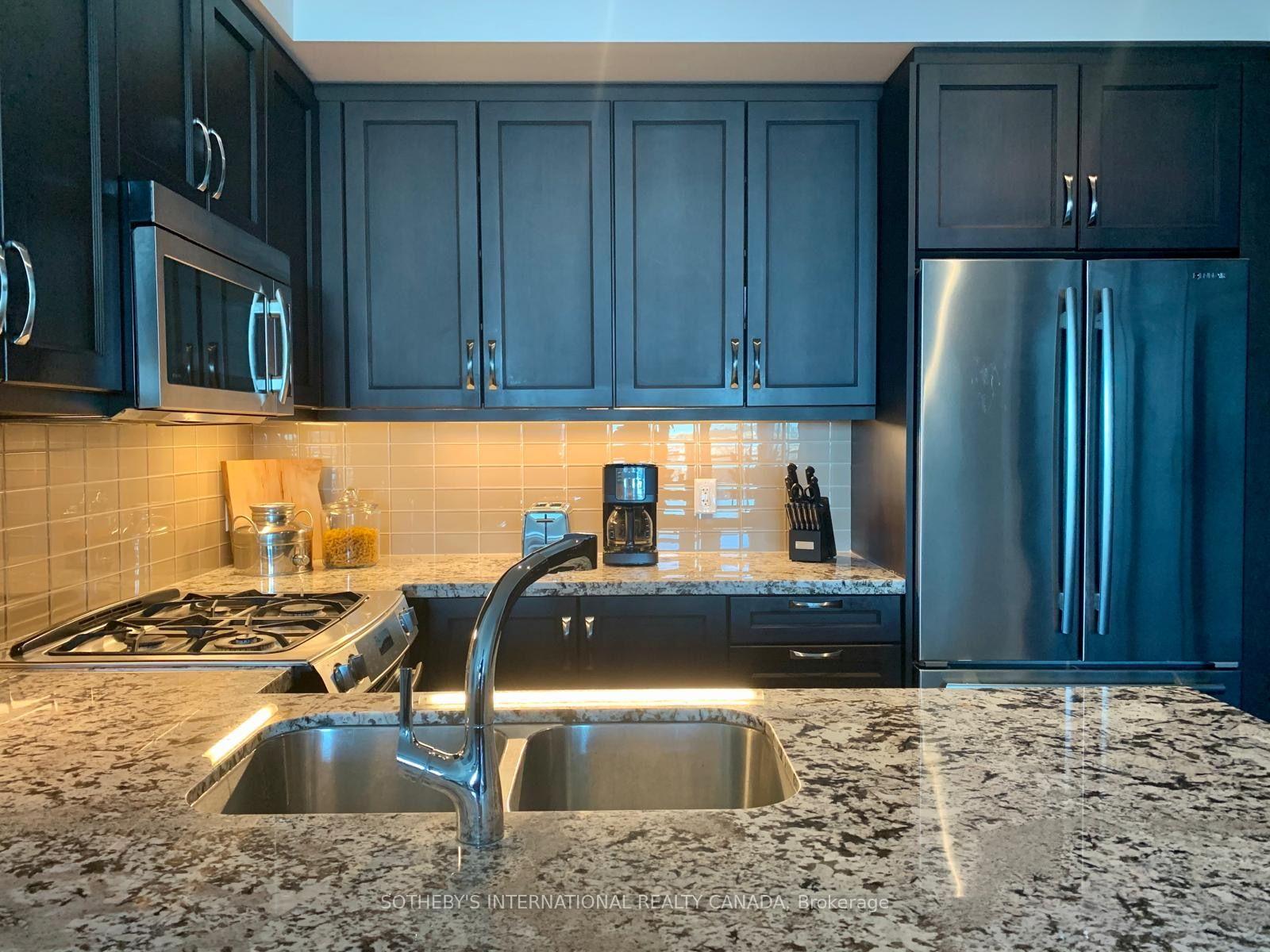 Photo 6 of Unit 624, 11 Bronte Road, Oakville, Bronte — HOMEH