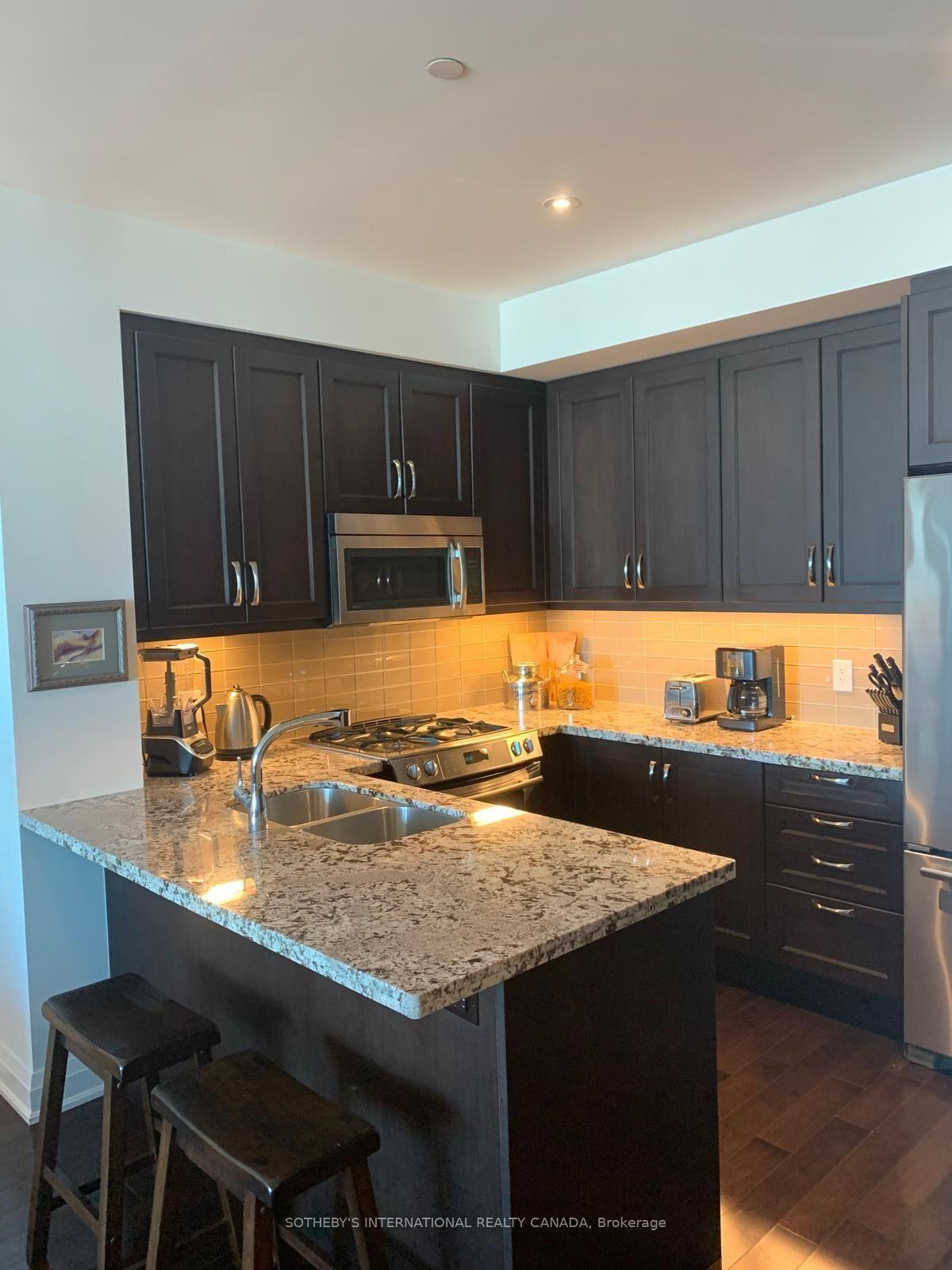Photo 7 of Unit 624, 11 Bronte Road, Oakville, Bronte — HOMEH