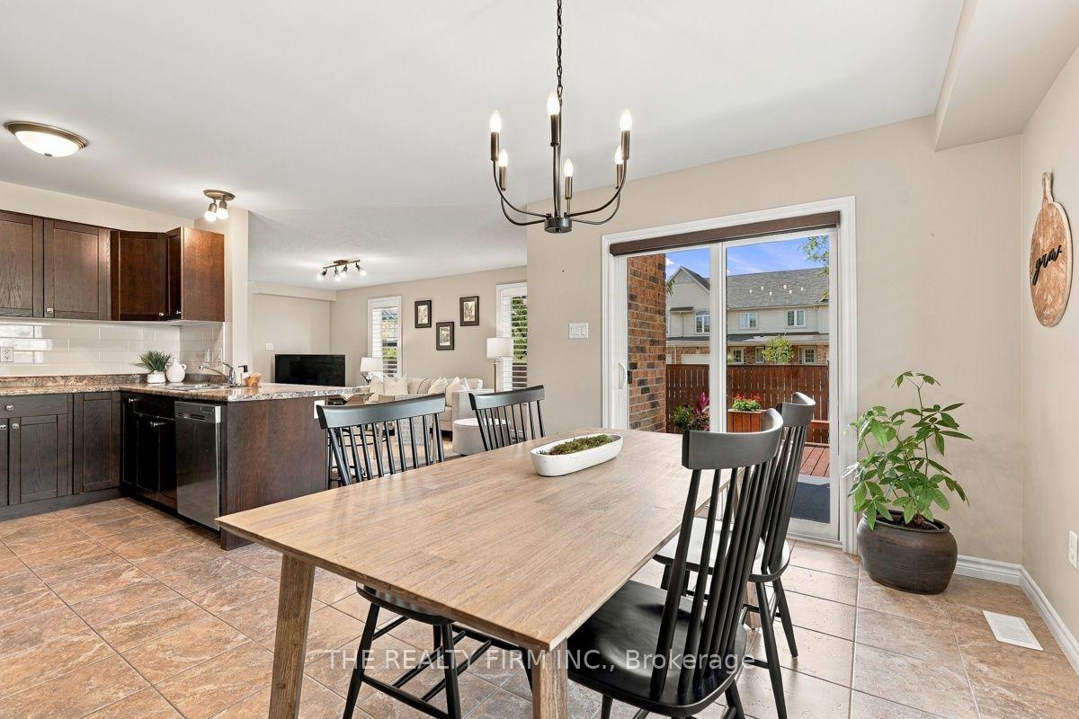 Photo 20 of 914 Silverfox Crescent, London, North S — HOMEH