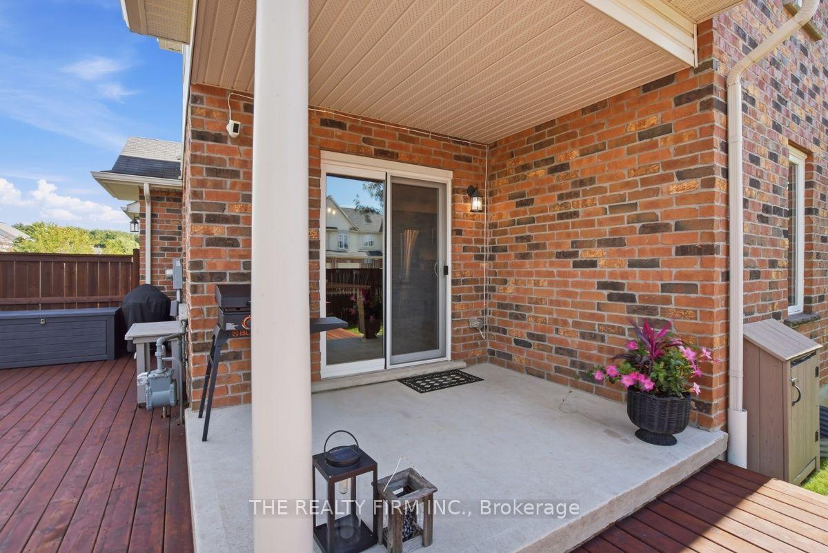 Photo 34 of 914 Silverfox Crescent, London, North S — HOMEH