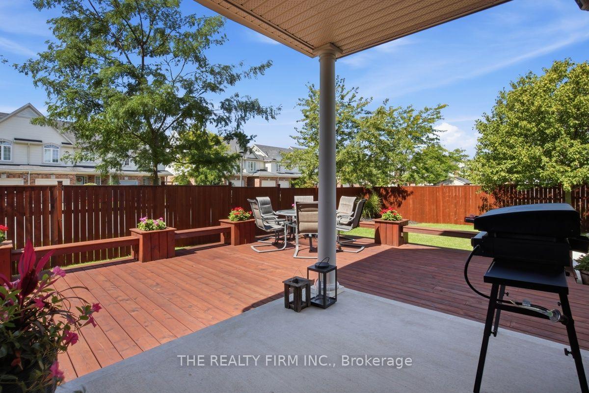 Photo 37 of 914 Silverfox Crescent, London, North S — HOMEH