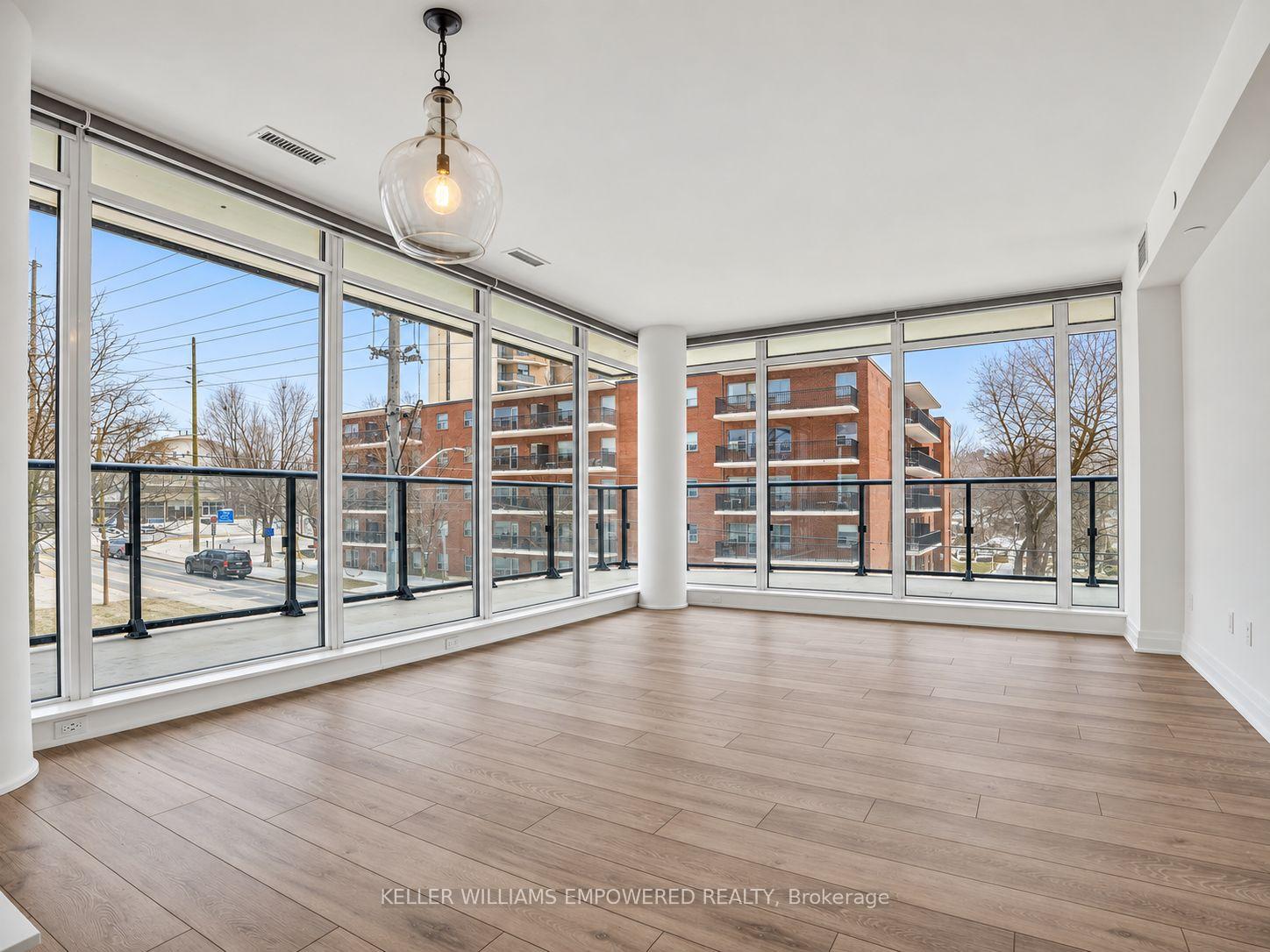 Photo 5 of Unit 209, 21 Park Street E, Mississauga, Port Credit — HOMEH
