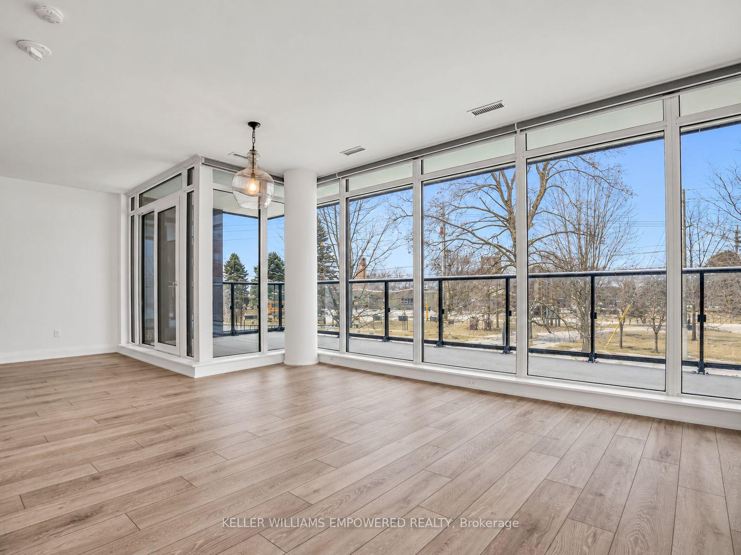 Photo 6 of Unit 209, 21 Park Street E, Mississauga, Port Credit — HOMEH