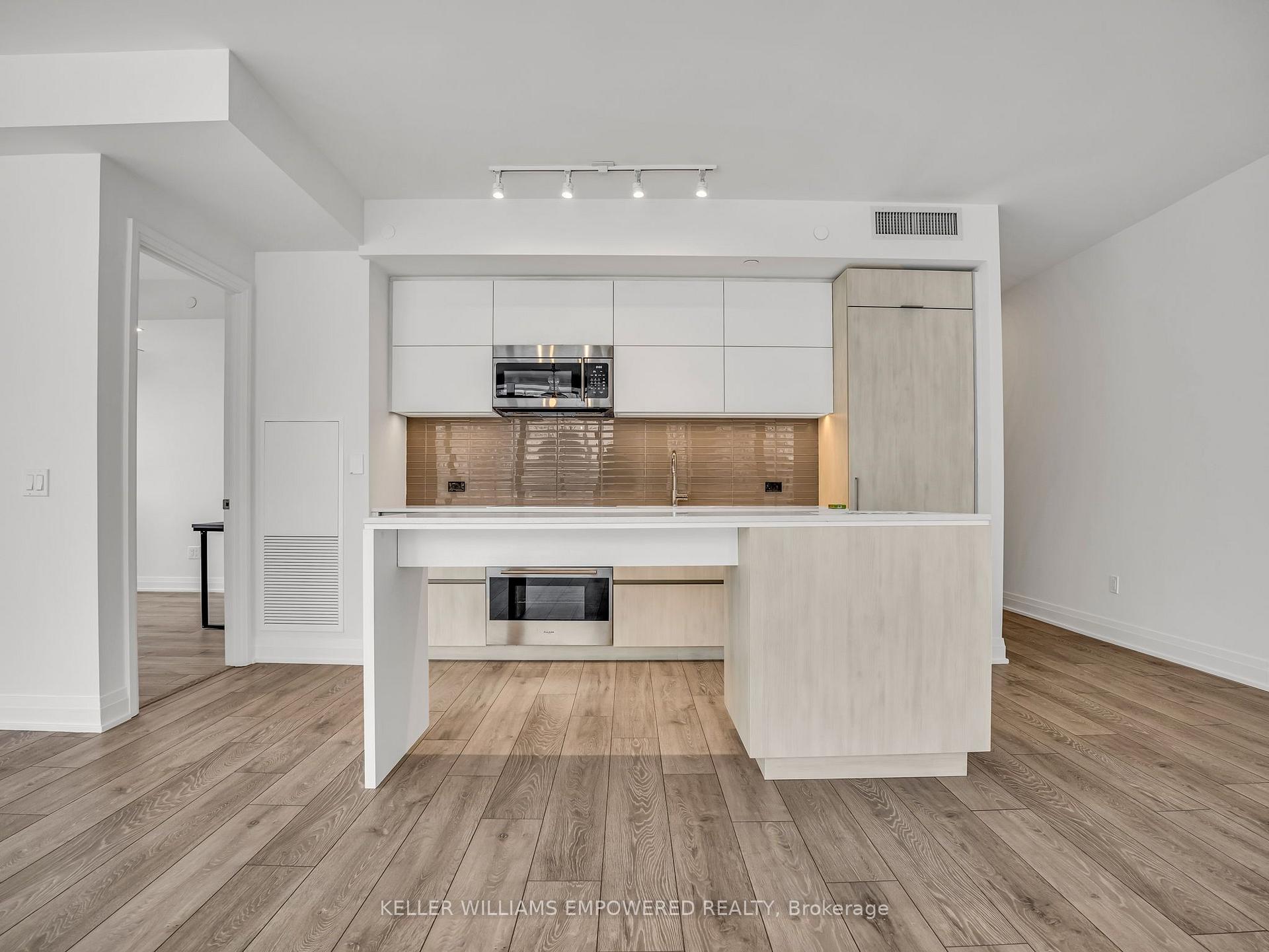 Photo 13 of Unit 209, 21 Park Street E, Mississauga, Port Credit — HOMEH
