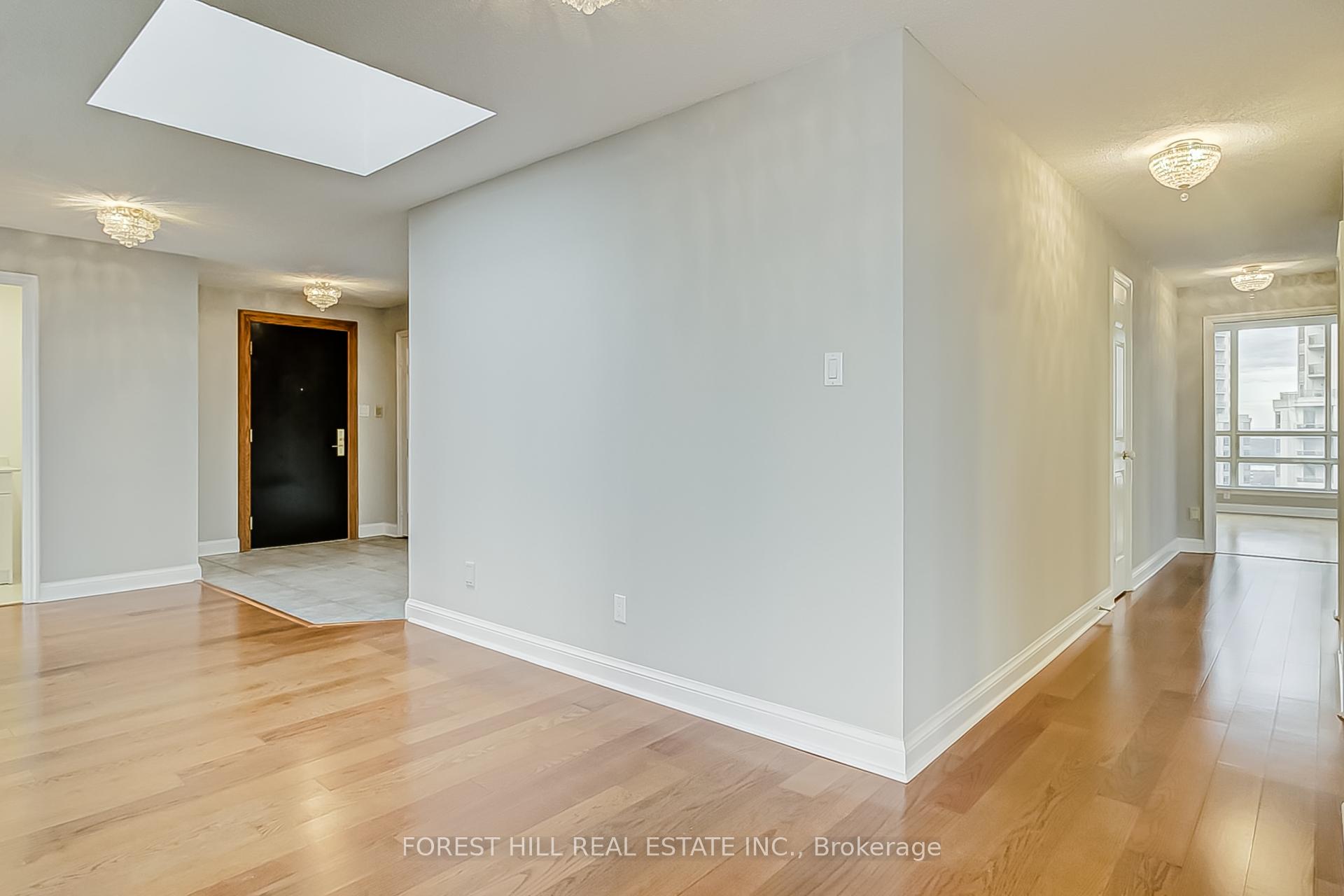 Photo 5 of Unit PH7, 55 Kingsbridge Garden Circle, Mississauga, Hurontario — HOMEH