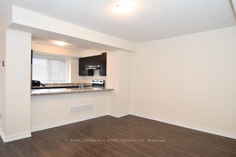 Photo 3 of 90 Howe Street, Scarborough, Clairlea-Birchmount — HOMEH