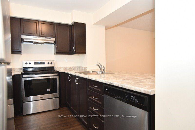 Photo 5 of 90 Howe Street, Scarborough, Clairlea-Birchmount — HOMEH