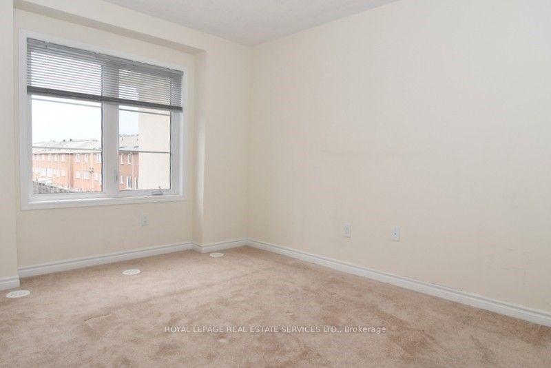 Photo 10 of 90 Howe Street, Scarborough, Clairlea-Birchmount — HOMEH