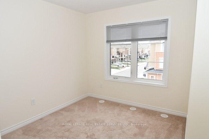 Photo 15 of 90 Howe Street, Scarborough, Clairlea-Birchmount — HOMEH