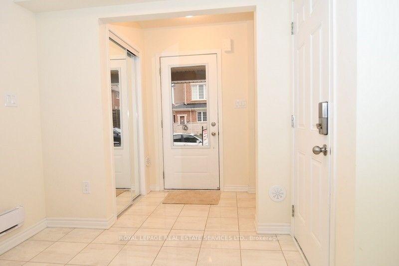 Photo 16 of 90 Howe Street, Scarborough, Clairlea-Birchmount — HOMEH