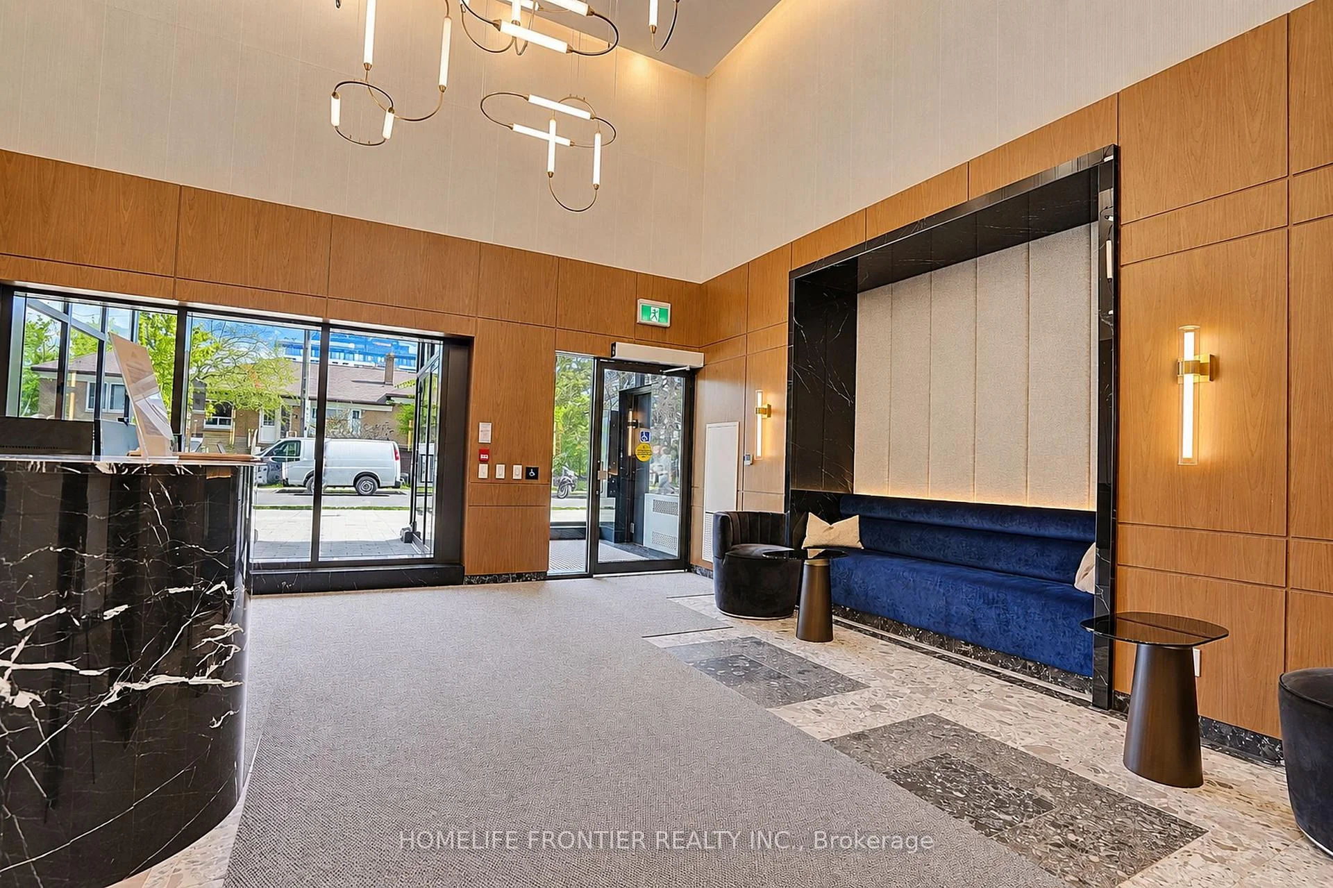 Photo 4 of Unit 808, 6 Greenbriar Road E, North York, Bayview Village — HOMEH