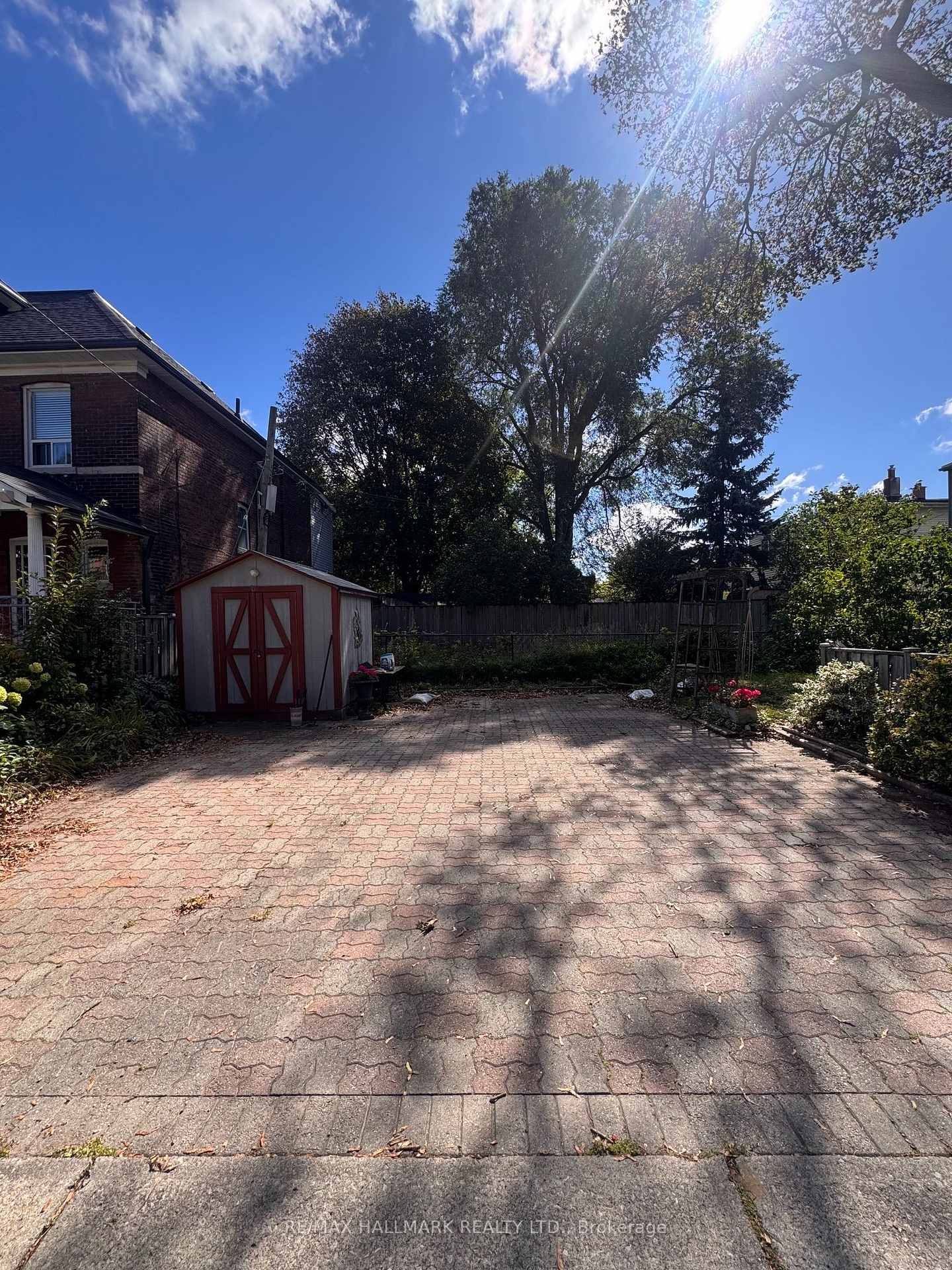 Photo 5 of 133 Hampton Avenue, Toronto, North Riverdale — HOMEH