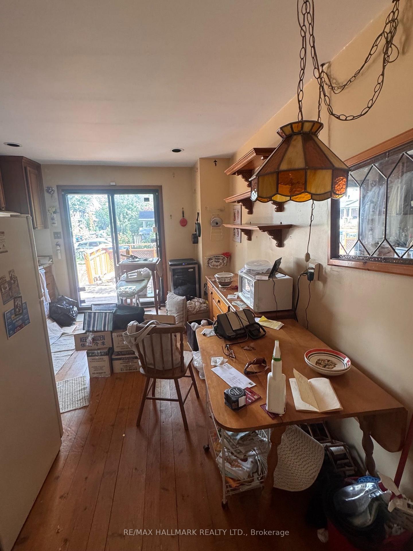Photo 10 of 133 Hampton Avenue, Toronto, North Riverdale — HOMEH