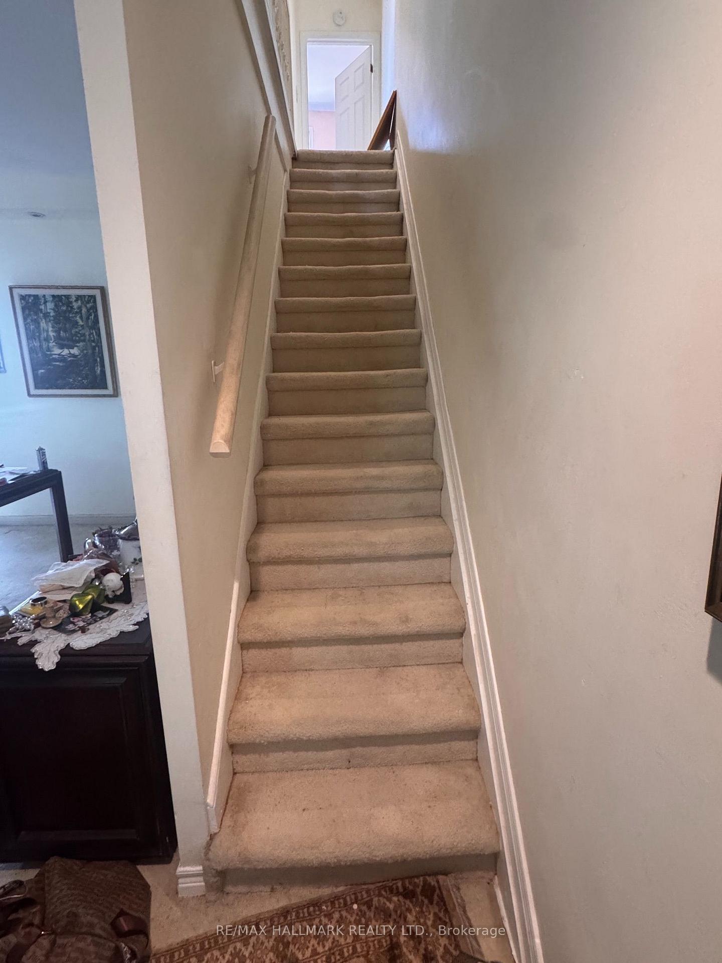 Photo 11 of 133 Hampton Avenue, Toronto, North Riverdale — HOMEH