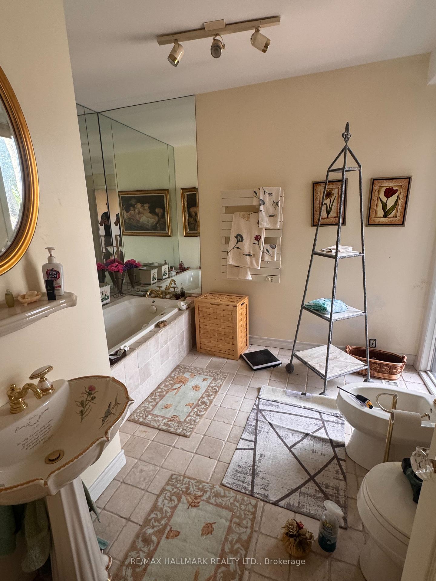 Photo 13 of 133 Hampton Avenue, Toronto, North Riverdale — HOMEH