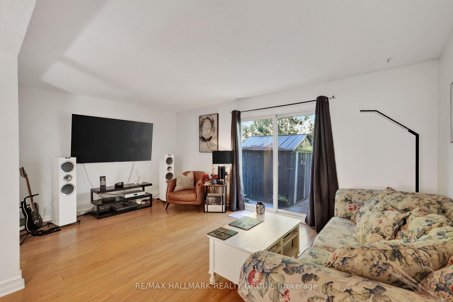 Photo 15 of Unit 6, 6156 Brookside Lane, Ottawa, Convent Glen South — HOMEH