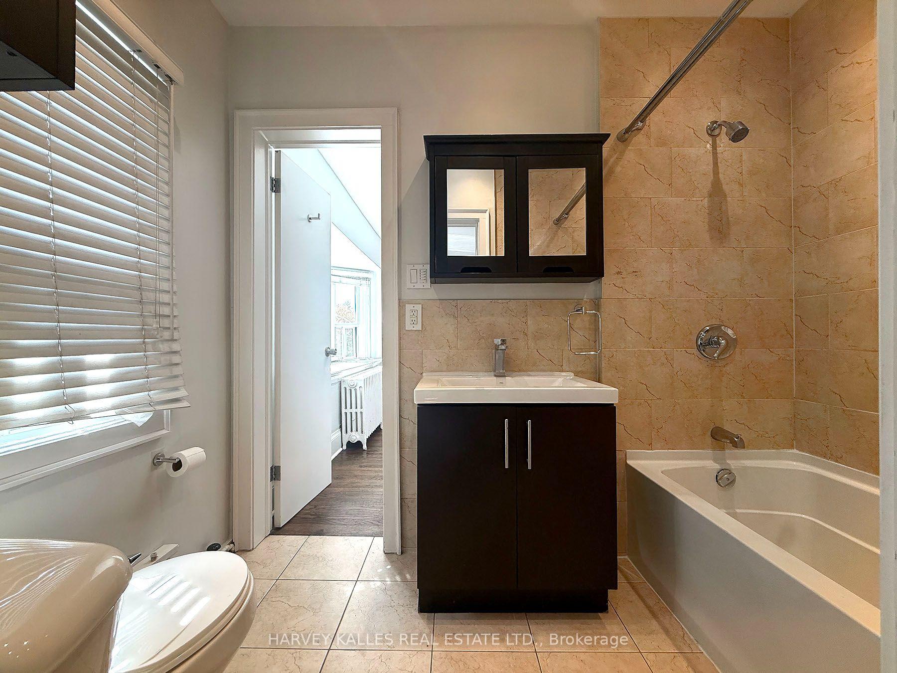 Photo 18 of Unit 301, 858 Davenport Road, Toronto, Wychwood — HOMEH