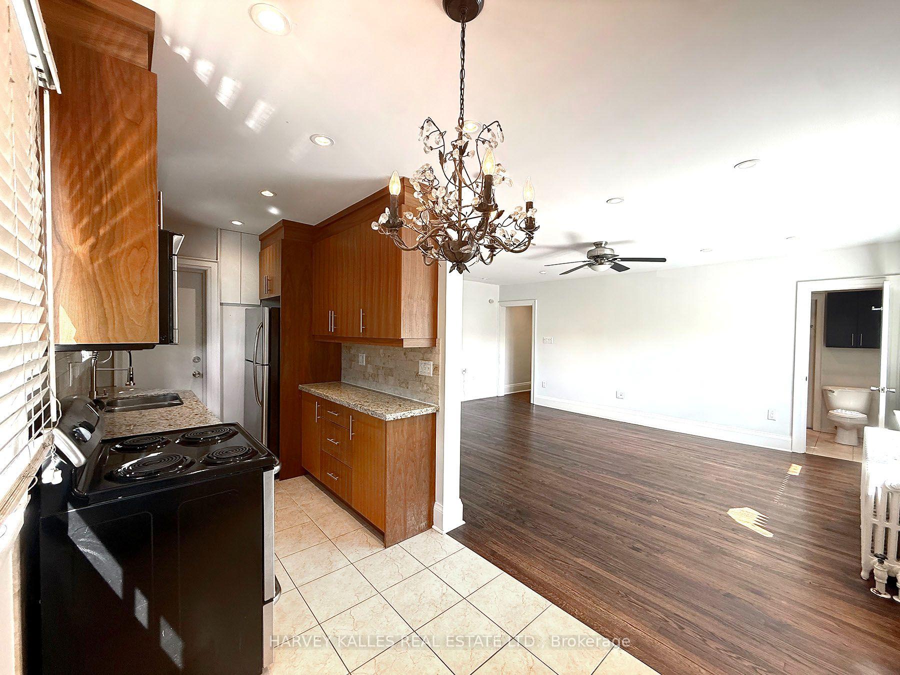 Photo 15 of Unit 301, 858 Davenport Road, Toronto, Wychwood — HOMEH