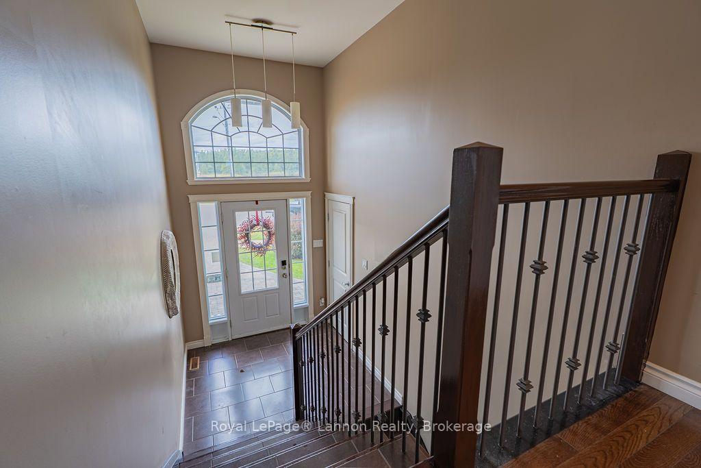 Photo 4 of 696 Weiler Boulevard, Thunder Bay, Parkdale — HOMEH
